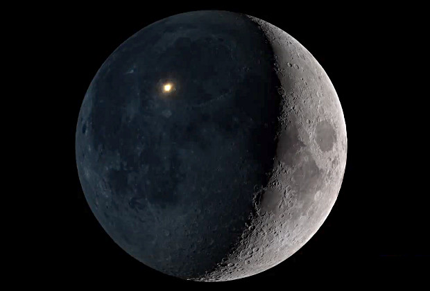 Ray of boulders  Lunar Reconnaissance Orbiter Camera