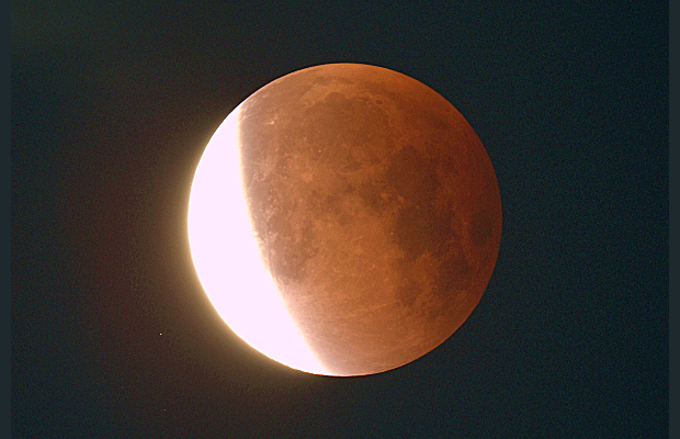 Another image from Astronomy Now's web editor Ade Ashford, this time post-totality at 4:38am BST when the Moon was emerging from the Earth's umbral shadow. Celestron 80ED refractor with a Canon 1100D, 2-second exposure, ISO 400.