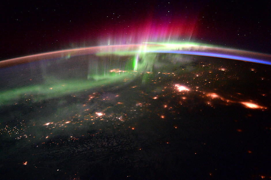 A dancing aurora over the Pacific Northwest imaged with a Nikon D4 camera from the International Space Station by British astronaut Tim Peake. Image credit: ESA/NASA.