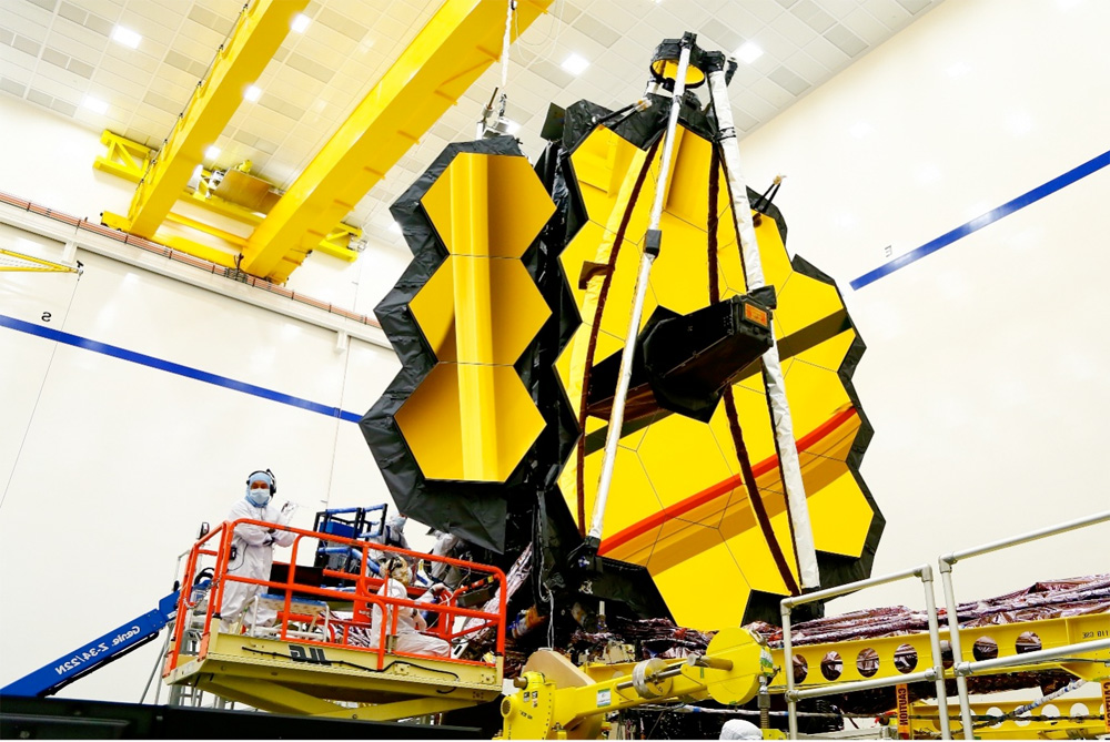 James webb space telescope best sale mirror size